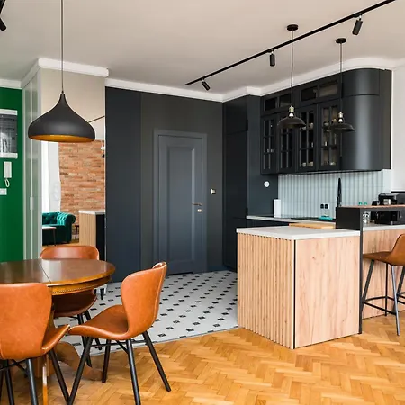 Centre Stylish By Bookinghost アパート