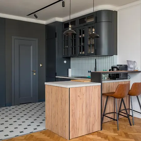 Centre Stylish By Bookinghost アパート