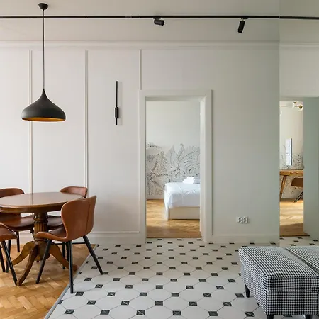 Centre Stylish By Bookinghost ורשה